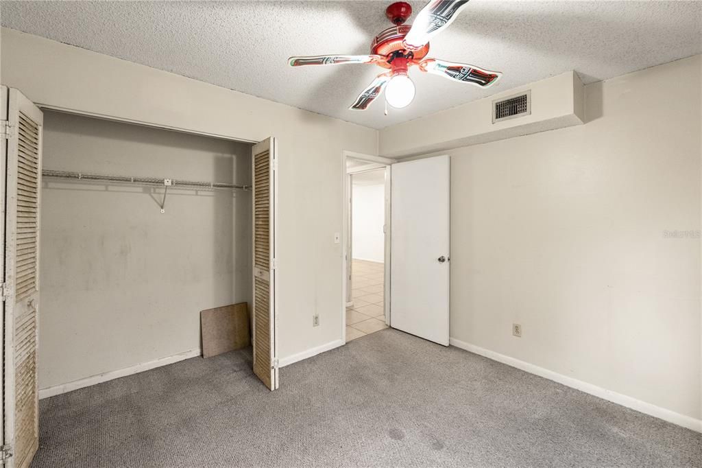 На продажу: $114,900 (2 спален, 2 ванн, 876 Квадратных фут)