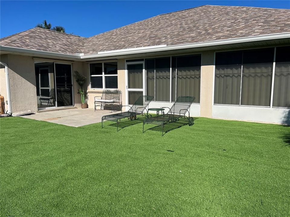 For Rent: $2,200 (3 beds, 2 baths, 1998 Square Feet)