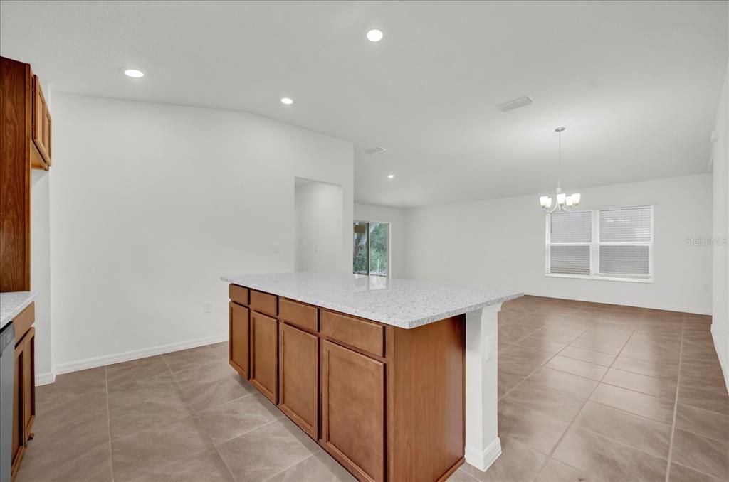 En Venta: $293,179 (3 camas, 2 baños, 1511 Pies cuadrados)