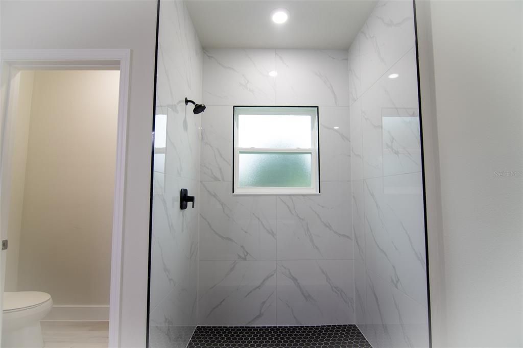 Active With Contract: $300,000 (4 beds, 2 baths, 1782 Square Feet)