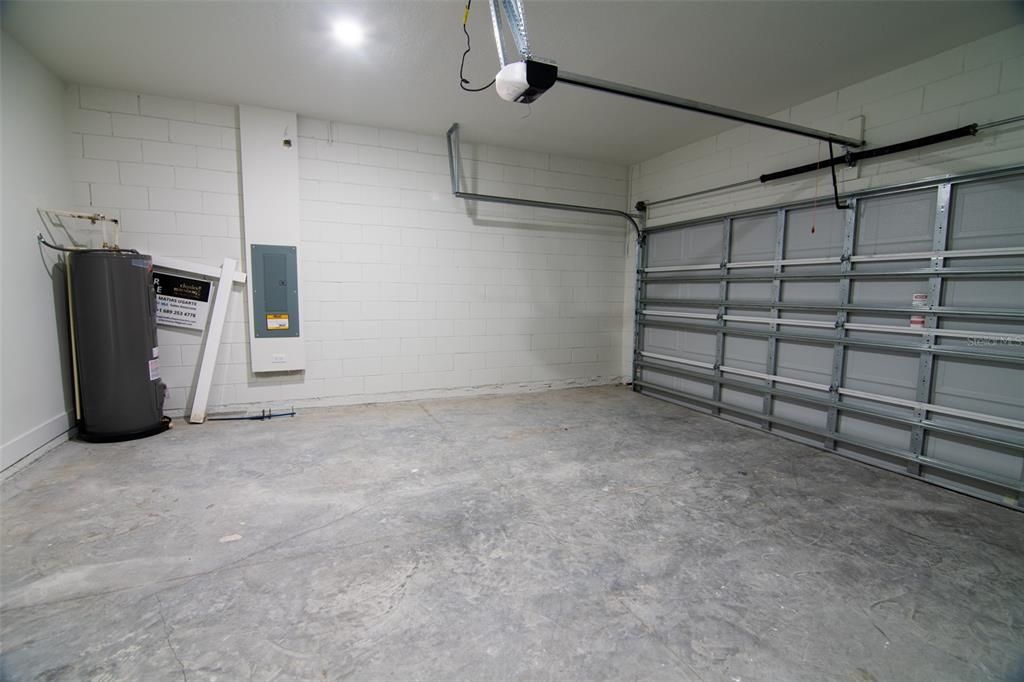 Active With Contract: $300,000 (4 beds, 2 baths, 1782 Square Feet)