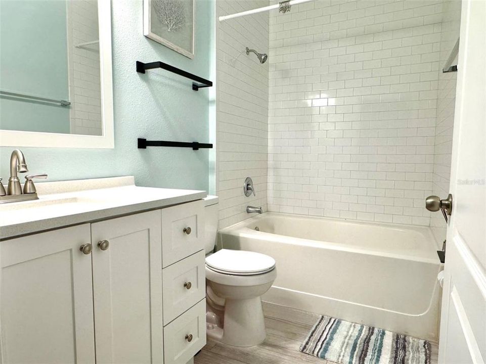 For Rent: $2,000 (2 beds, 2 baths, 1076 Square Feet)