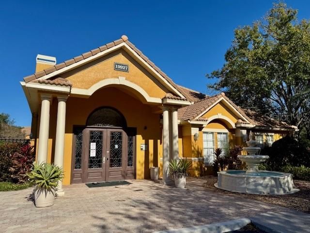 For Rent: $2,000 (2 beds, 2 baths, 1076 Square Feet)