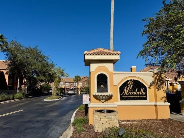 For Rent: $2,000 (2 beds, 2 baths, 1076 Square Feet)