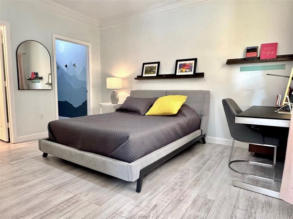 For Rent: $2,000 (2 beds, 2 baths, 1076 Square Feet)