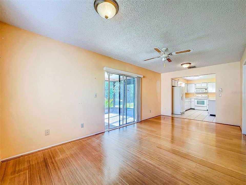 For Sale: $368,000 (2 beds, 2 baths, 1492 Square Feet)