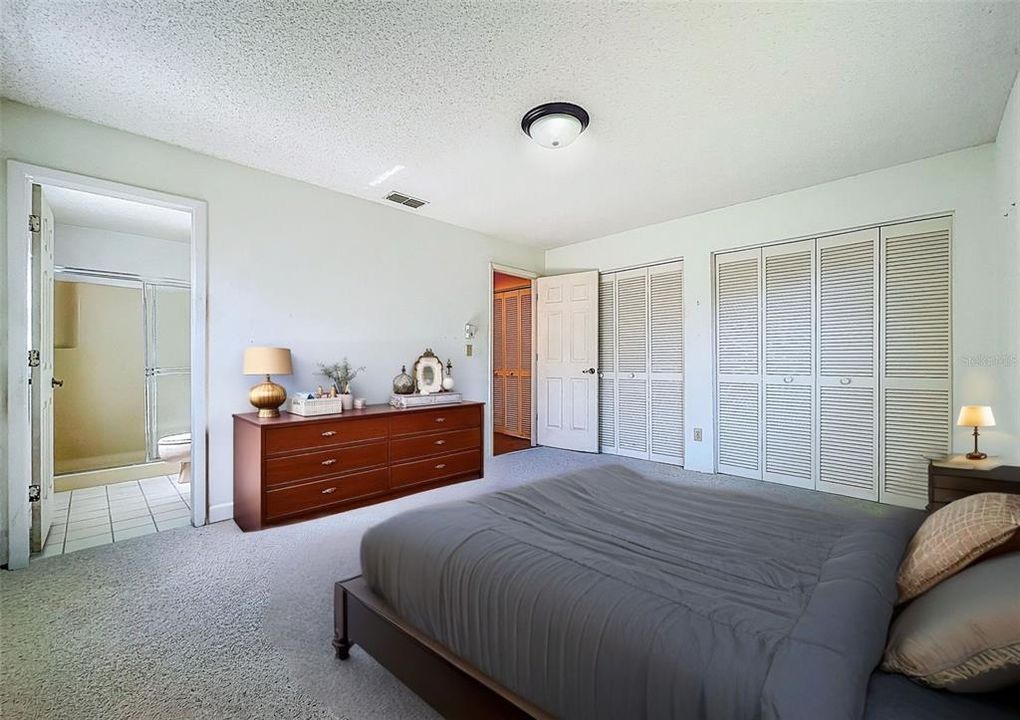 For Sale: $368,000 (2 beds, 2 baths, 1492 Square Feet)