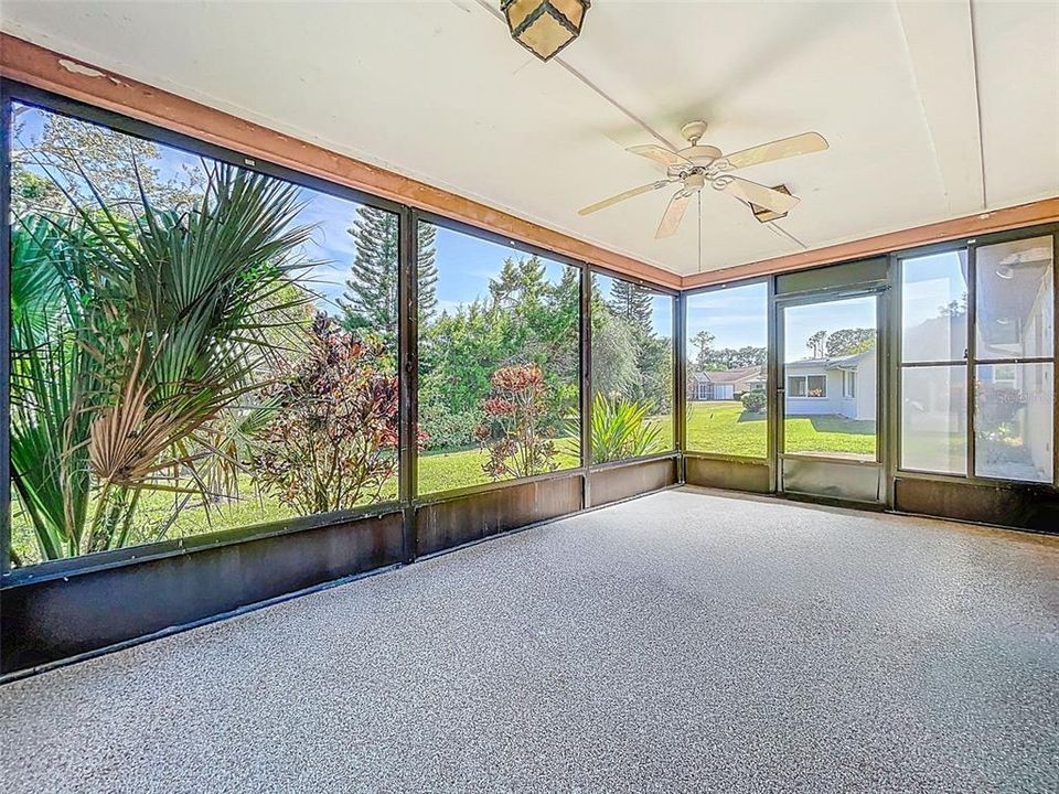 For Sale: $368,000 (2 beds, 2 baths, 1492 Square Feet)