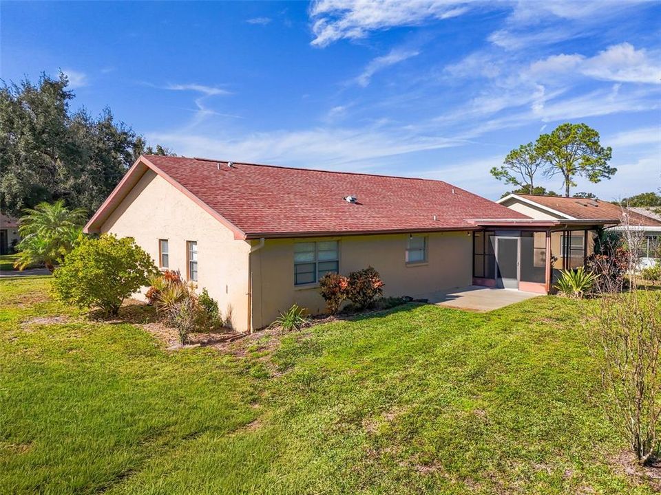 For Sale: $368,000 (2 beds, 2 baths, 1492 Square Feet)