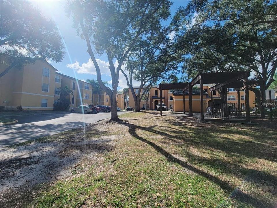 For Rent: $1,950 (3 beds, 2 baths, 1253 Square Feet)