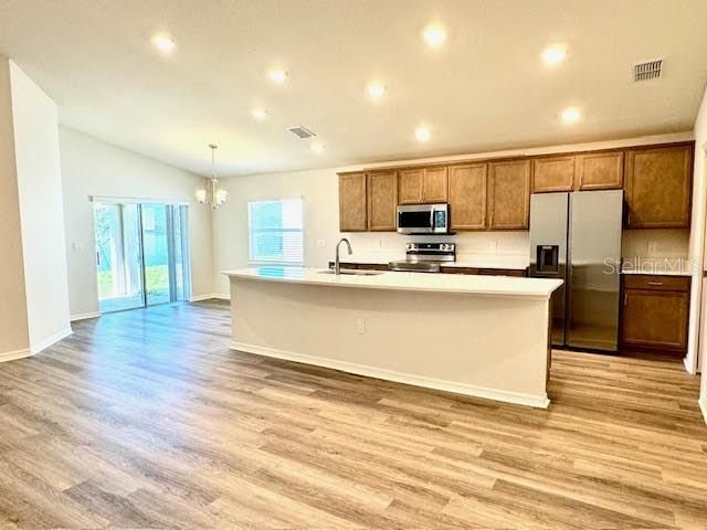 For Rent: $2,200 (4 beds, 2 baths, 1715 Square Feet)