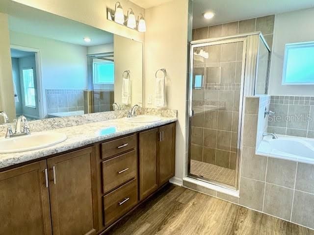 For Rent: $2,200 (4 beds, 2 baths, 1715 Square Feet)