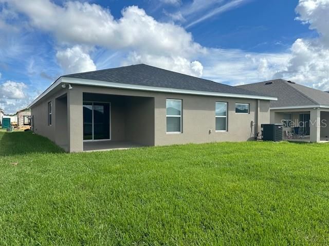 For Rent: $2,200 (4 beds, 2 baths, 1715 Square Feet)