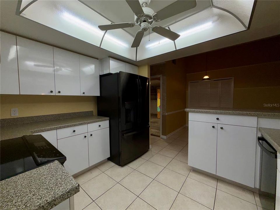 待售: $425,000 (4 贝兹, 2 浴室, 1843 平方英尺)