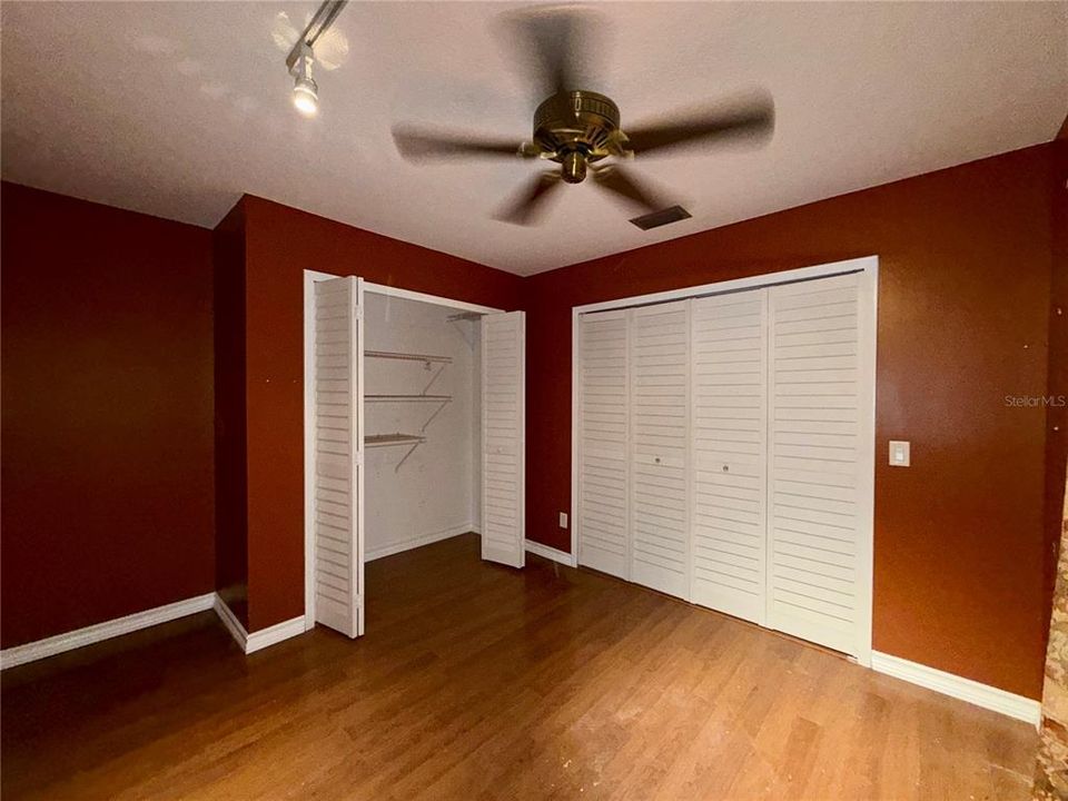 待售: $425,000 (4 贝兹, 2 浴室, 1843 平方英尺)