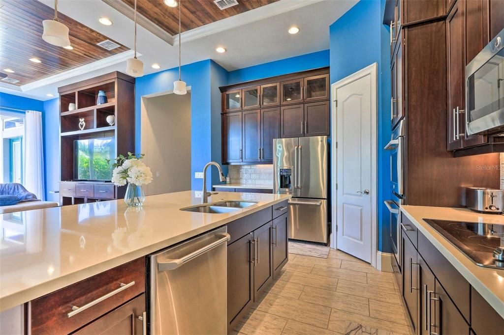 出租: $5,000 (4 贝兹, 2 浴室, 3383 平方英尺)