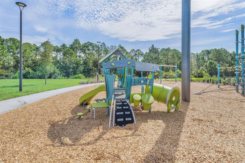 На продажу: $484,990 (5 спален, 3 ванн, 2451 Квадратных фут)