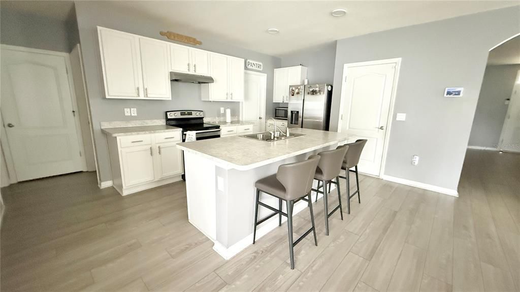 На продажу: $484,990 (5 спален, 3 ванн, 2451 Квадратных фут)