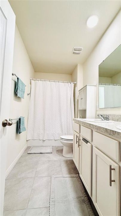 На продажу: $484,990 (5 спален, 3 ванн, 2451 Квадратных фут)