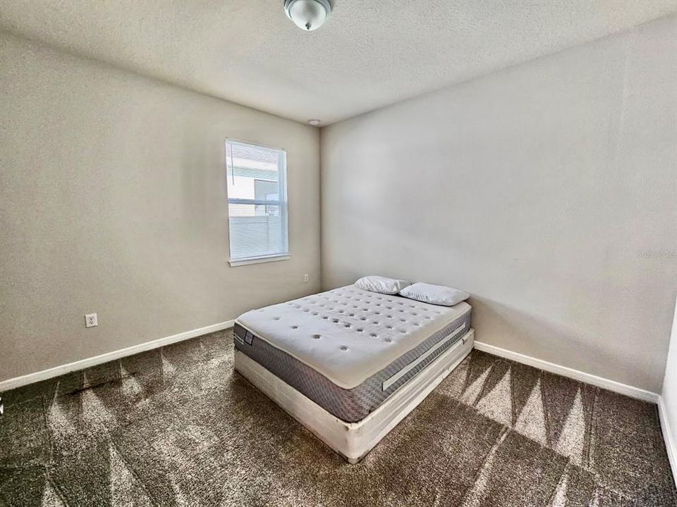 For Rent: $2,700 (3 beds, 2 baths, 2921 Square Feet)