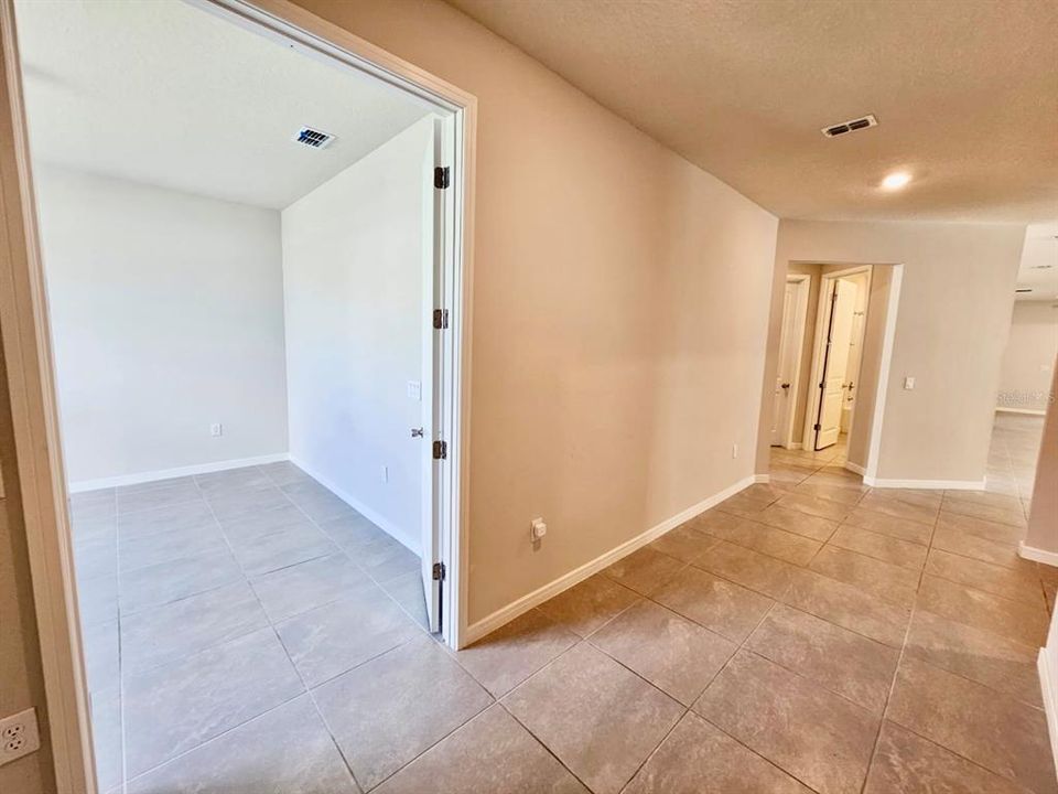 For Rent: $2,700 (3 beds, 2 baths, 2921 Square Feet)