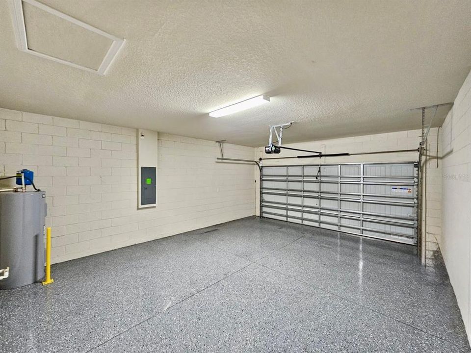 For Rent: $2,700 (3 beds, 2 baths, 2921 Square Feet)