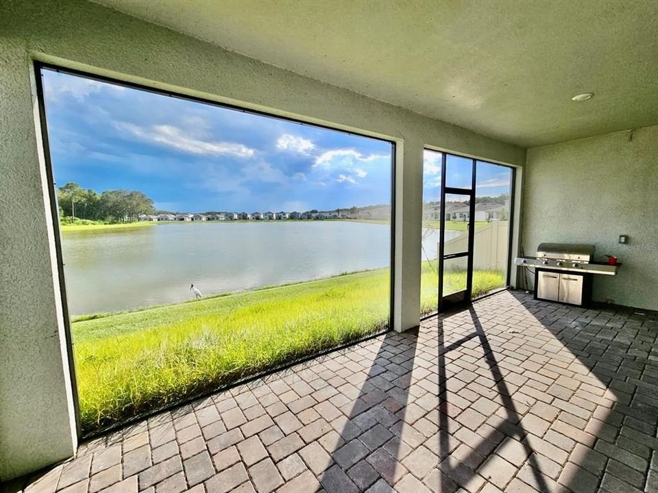 For Rent: $2,700 (3 beds, 2 baths, 2921 Square Feet)