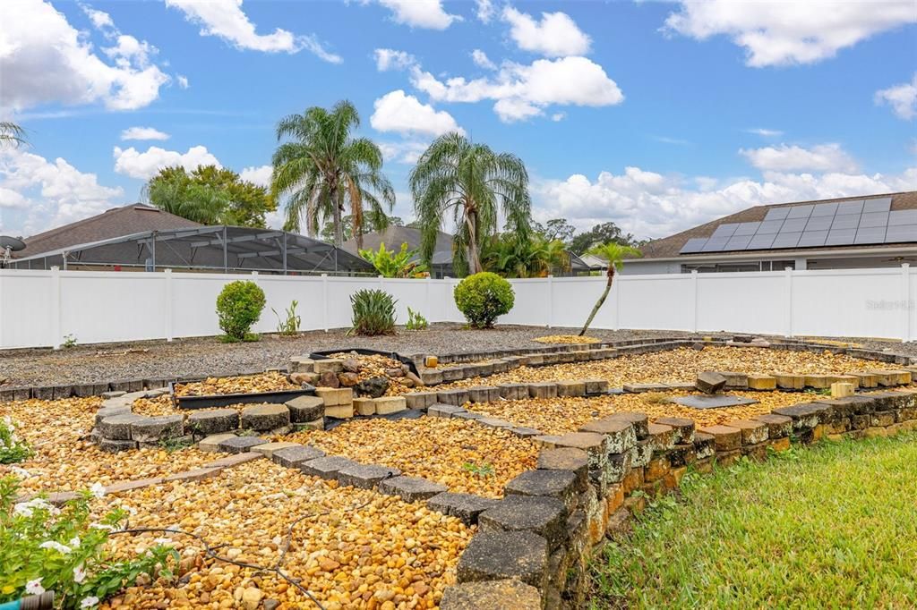 For Sale: $429,900 (4 beds, 2 baths, 2185 Square Feet)