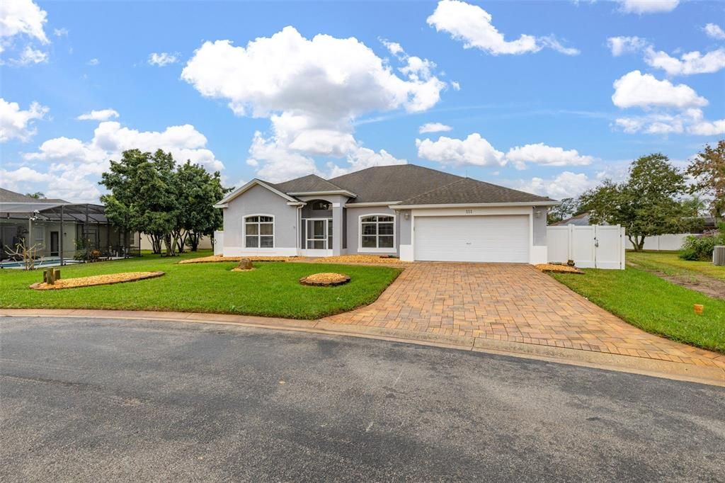 For Sale: $429,900 (4 beds, 2 baths, 2185 Square Feet)