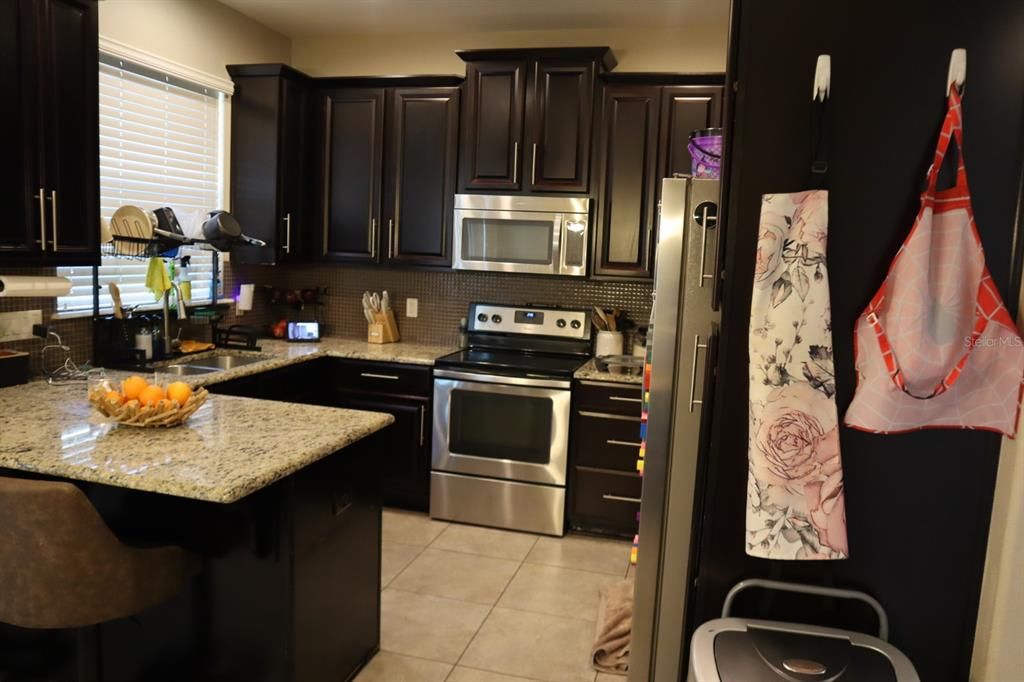 待售: $325,000 (3 贝兹, 2 浴室, 1638 平方英尺)