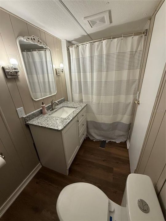 На продажу: $159,000 (2 спален, 2 ванн, 957 Квадратных фут)