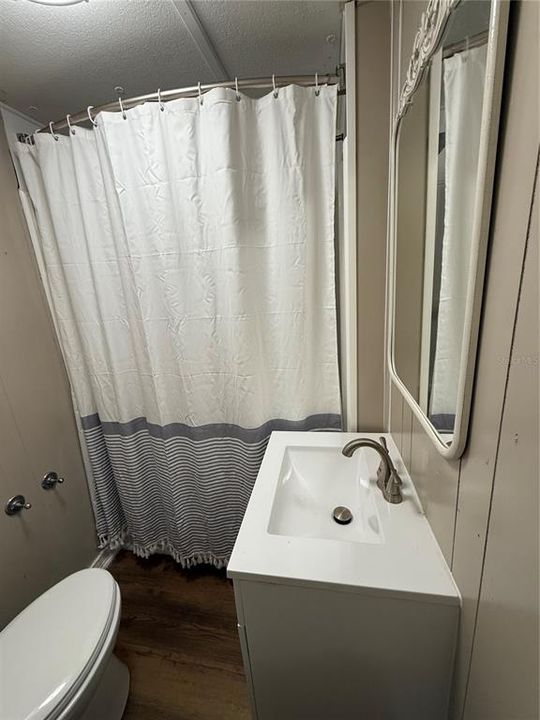 На продажу: $159,000 (2 спален, 2 ванн, 957 Квадратных фут)