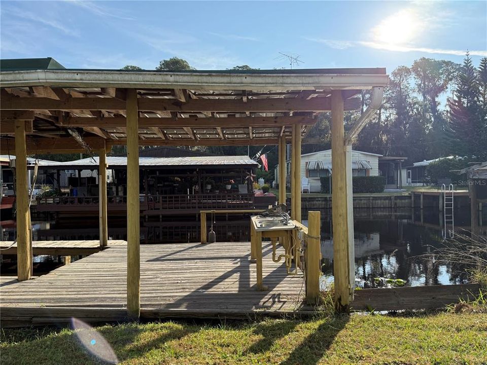 На продажу: $159,000 (2 спален, 2 ванн, 957 Квадратных фут)