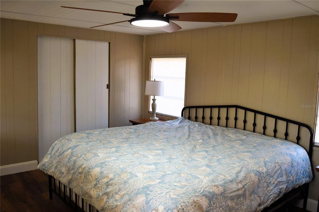 На продажу: $159,000 (2 спален, 2 ванн, 957 Квадратных фут)