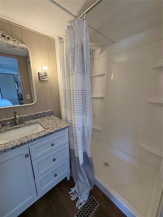 На продажу: $159,000 (2 спален, 2 ванн, 957 Квадратных фут)