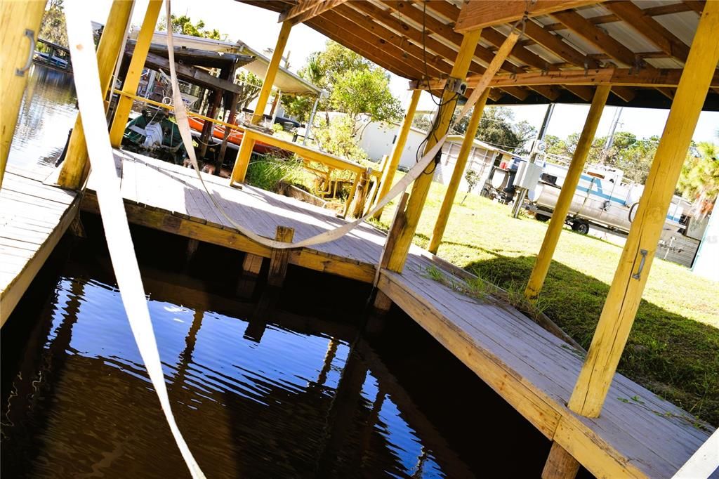 Active With Contract: $159,000 (2 beds, 2 baths, 957 Square Feet)