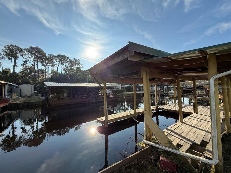 На продажу: $159,000 (2 спален, 2 ванн, 957 Квадратных фут)