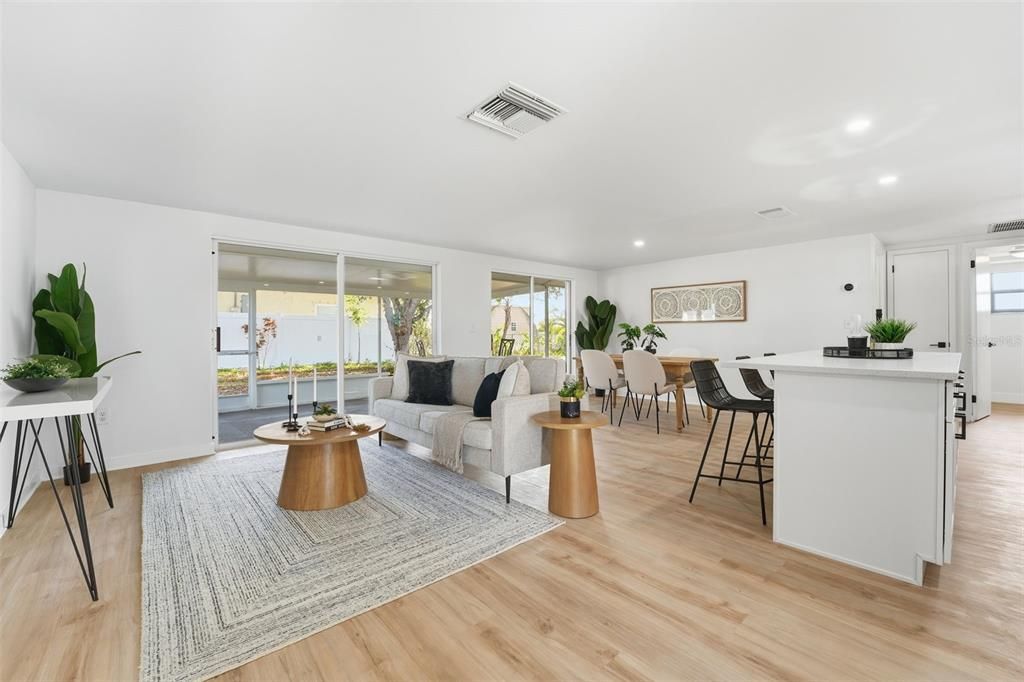 На продажу: $279,000 (2 спален, 2 ванн, 1014 Квадратных фут)