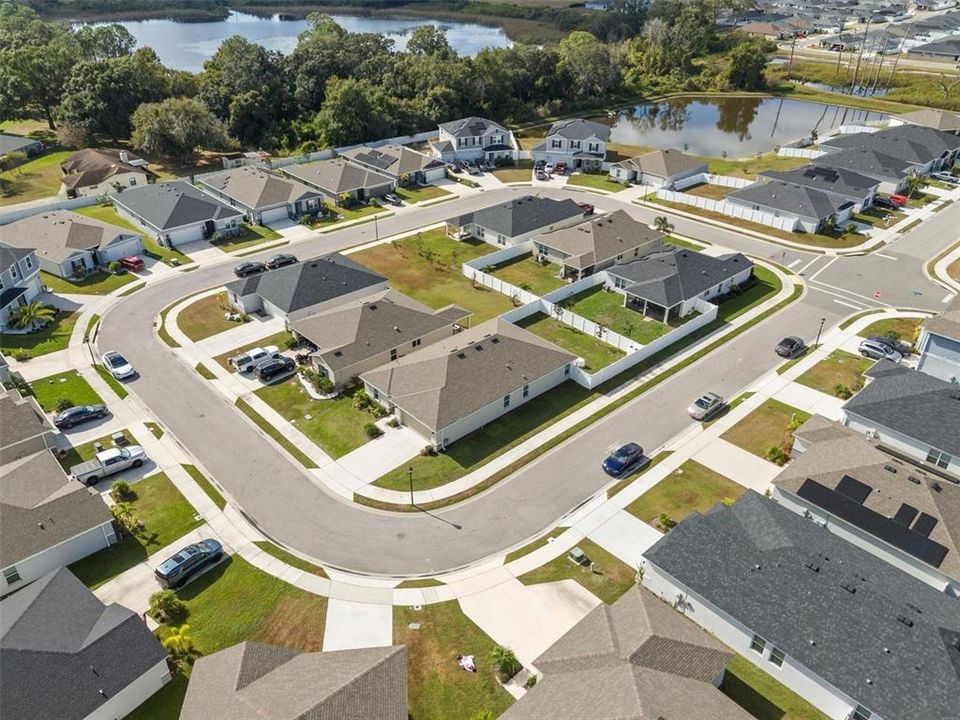 待售: $398,000 (4 贝兹, 2 浴室, 1989 平方英尺)