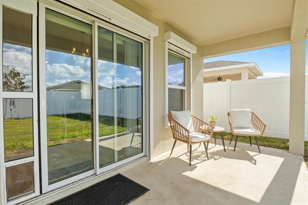 待售: $398,000 (4 贝兹, 2 浴室, 1989 平方英尺)