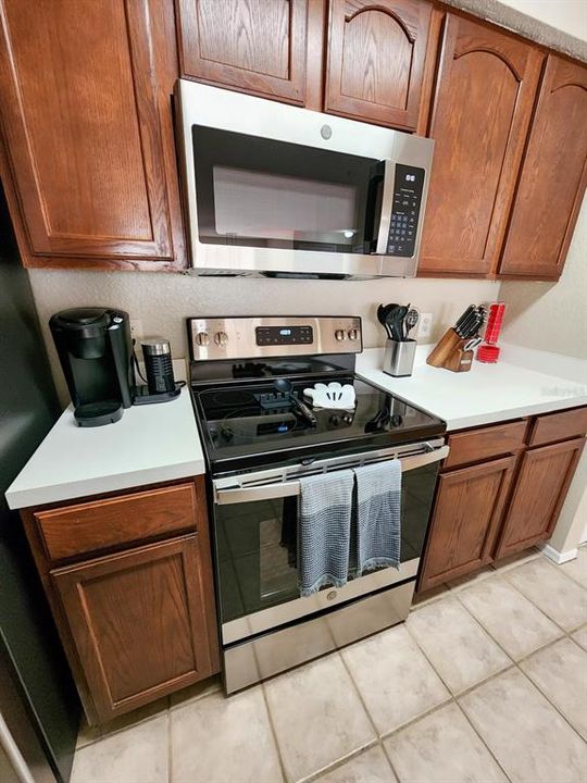 For Sale: $249,900 (2 beds, 2 baths, 1026 Square Feet)