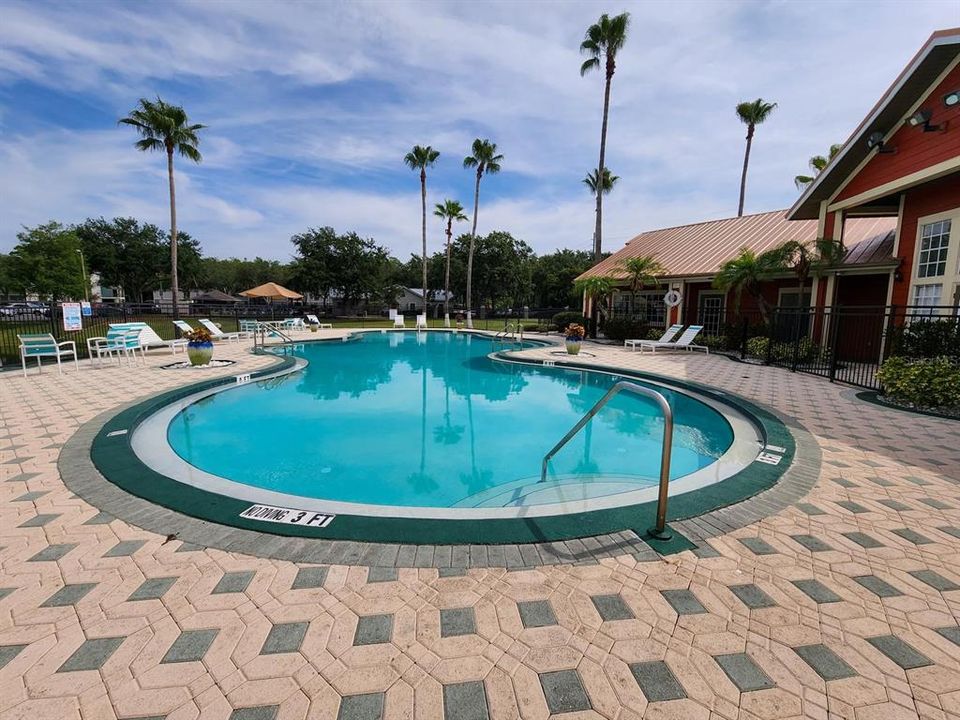 For Sale: $249,900 (2 beds, 2 baths, 1026 Square Feet)