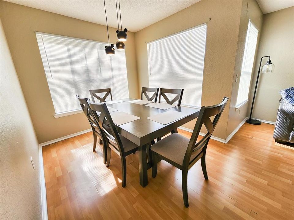 For Sale: $249,900 (2 beds, 2 baths, 1026 Square Feet)