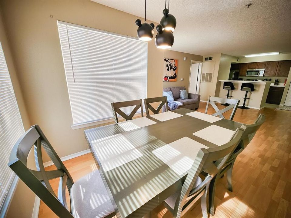 For Sale: $249,900 (2 beds, 2 baths, 1026 Square Feet)