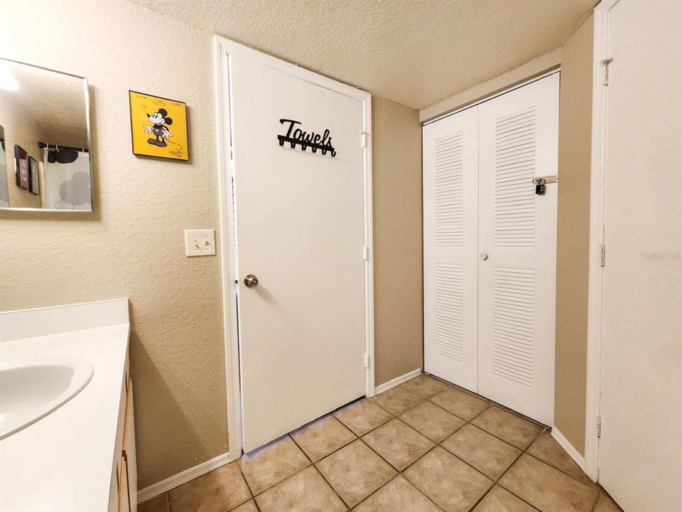 For Sale: $249,900 (2 beds, 2 baths, 1026 Square Feet)
