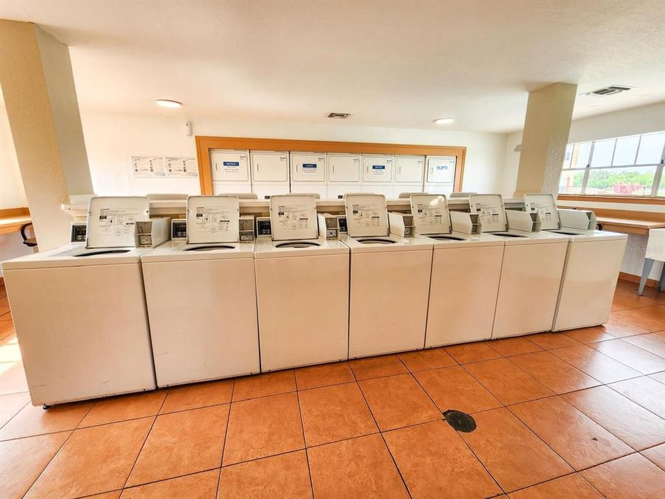 For Sale: $249,900 (2 beds, 2 baths, 1026 Square Feet)