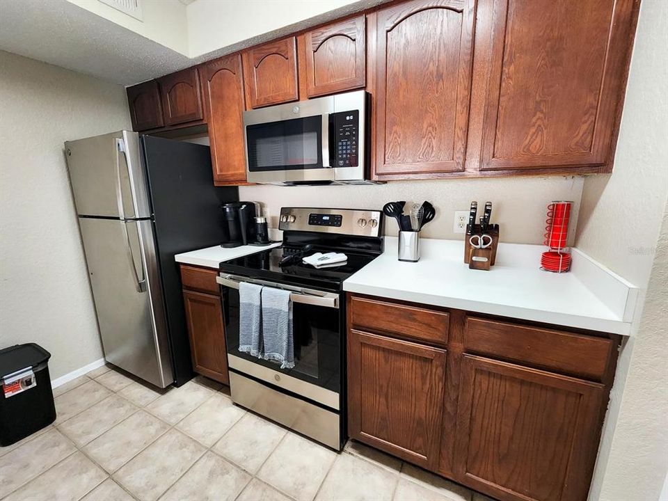For Sale: $249,900 (2 beds, 2 baths, 1026 Square Feet)