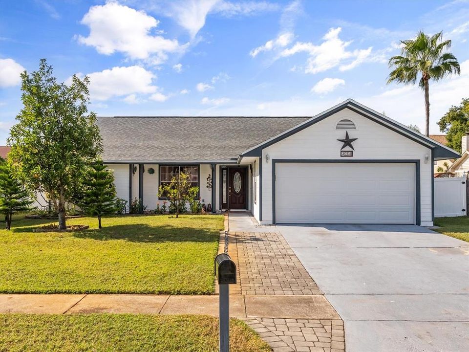 For Sale: $398,900 (3 beds, 2 baths, 1514 Square Feet)