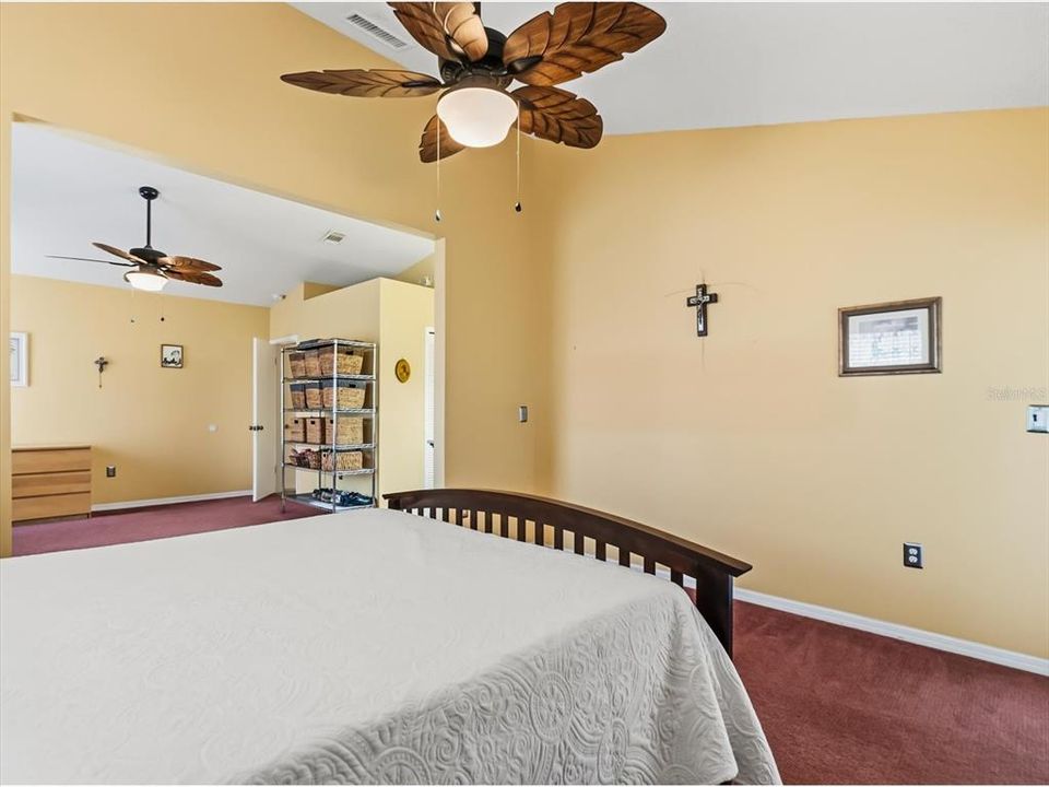 For Sale: $398,900 (3 beds, 2 baths, 1514 Square Feet)