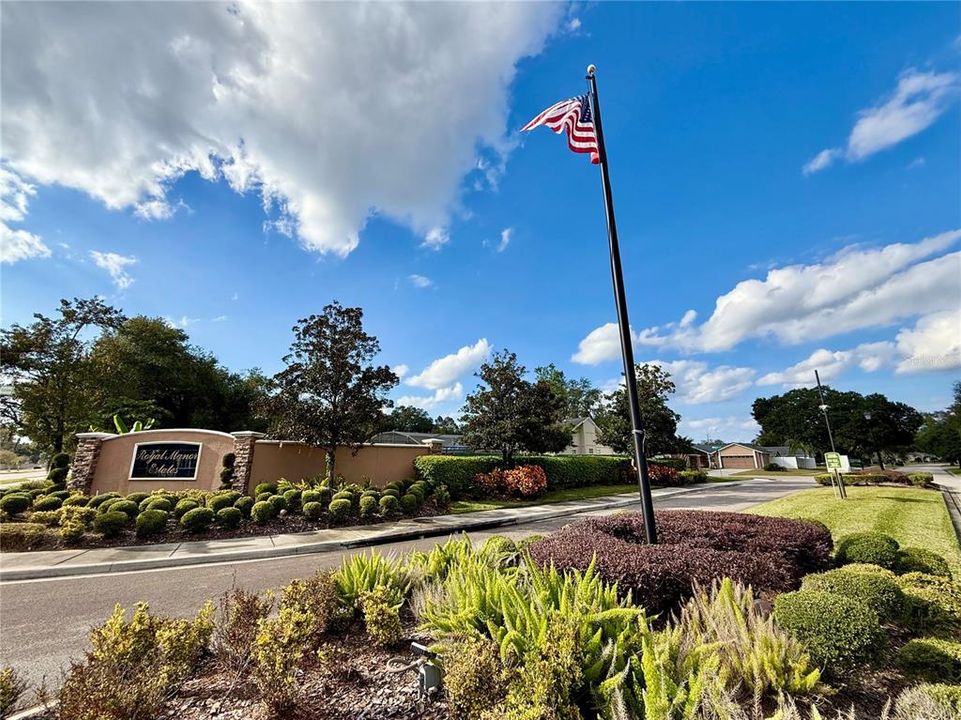 For Sale: $398,900 (3 beds, 2 baths, 1514 Square Feet)